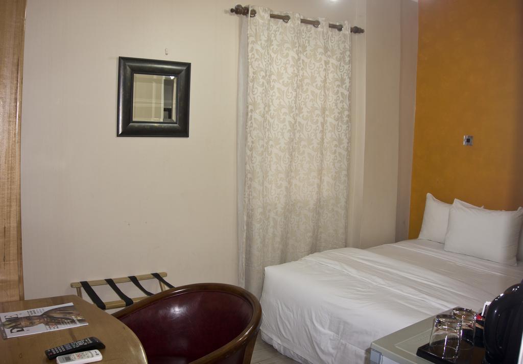 Tropical Enclave Hotel Accra Esterno foto